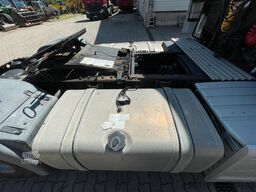 MAN TGX 18.440 XXL Mega LL höhenverstellbare Sattelp