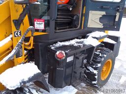  ZL 12 F**MIT SCHNEESCHILD