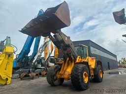 Volvo Volvo 220F