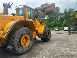 Volvo Volvo 220F