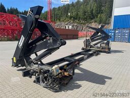 Hammar 140B Sideloader – One Lifting Arm Replaced in 2021