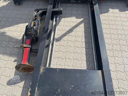 Hammar 140B Sideloader – One Lifting Arm Replaced in 2021