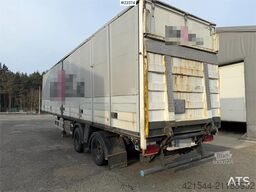  HDR semi-trailer, repair object with a full side o