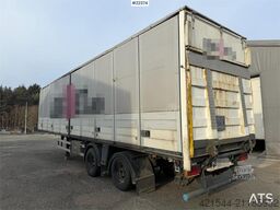 HDR semi-trailer, repair object with a full side o