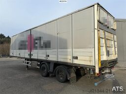 HDR semi-trailer, repair object with a full side o