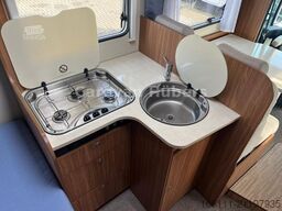 CARADO T 348 - Hub/Festbett - Klima - Garage -