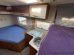 CARADO T 348 - Hub/Festbett - Klima - Garage -