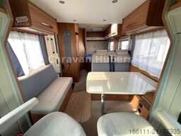 CARADO T 348 - Hub/Festbett - Klima - Garage -