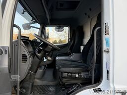 Mercedes-Benz Atego  818 L ThermoKingV-800 MAX seitliche Treppe