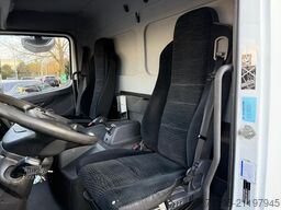 Mercedes-Benz Atego  818 L ThermoKingV-800 MAX seitliche Treppe