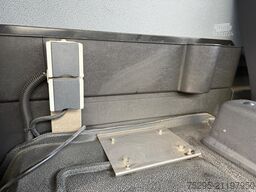 Mercedes-Benz Atego  818 L ThermoKingV-800 MAX seitliche Treppe