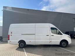 Mercedes-Benz Sprinter 319 1.9 CDI / L4 H3 / RWD / / Leder / ...