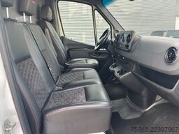 Mercedes-Benz Sprinter 319 1.9 CDI / L4 H3 / RWD / / Leder / ...
