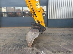JCB JS175W