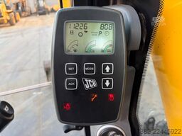 JCB JS175W