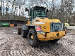 Liebherr L 522 with High-Tipping Bucket