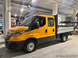 Iveco 35S18 flatbed truck with crane – 2 sets of tires –