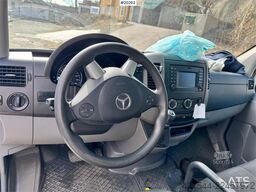 Mercedes-Benz Sprinter 8 Pallets.