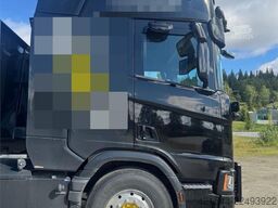 Scania R660 Tridem Hooklift Truck with Snow Plough Equipm
