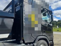 Scania R660 Tridem Hooklift Truck with Snow Plough Equipm