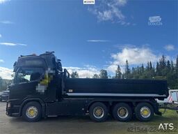 Scania R660 Tridem Hooklift Truck with Snow Plough Equipm