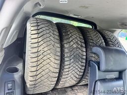 Toyota Land Cruiser – 190 HP – 2 Sets of Tires