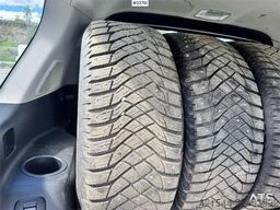 Toyota Land Cruiser – 190 HP – 2 Sets of Tires