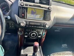 Toyota Land Cruiser – 190 HP – 2 Sets of Tires