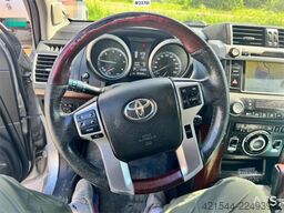 Toyota Land Cruiser – 190 HP – 2 Sets of Tires