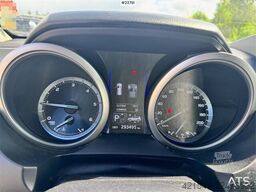 Toyota Land Cruiser – 190 HP – 2 Sets of Tires