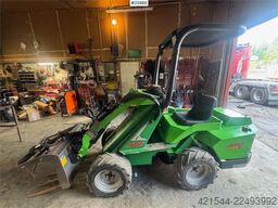Avant Tecno M528+ Mini loader