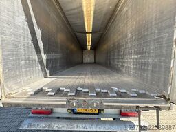Kraker N/A K-Force 92m3 Cargo Floor 10MM 2x Liftas SAF...