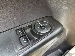 FORD Transit Courier 1.5 TdCi L1H1 Klima Ahk Kamera
