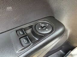 FORD Transit Courier 1.5 TdCi L1H1 Klima Ahk Kamera