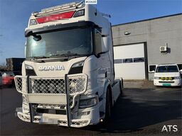 Scania R580 6x4 tractor unit w/ hydraulics