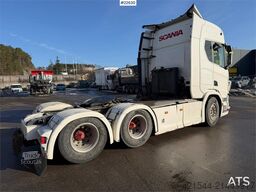Scania R580 6x4 tractor unit w/ hydraulics