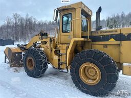 CAT 950F wheel loader w/ 2 buckets and pallet forks