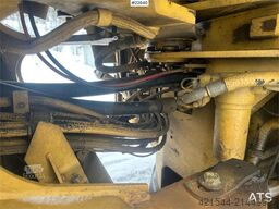 CAT 950F wheel loader w/ 2 buckets and pallet forks