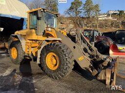 Volvo L110F wheel loader w/bucket and hydraulic pallet f