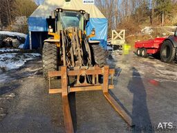 Volvo L110F wheel loader w/bucket and hydraulic pallet f