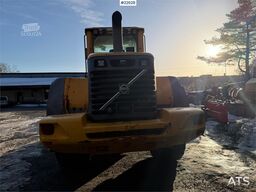 Volvo L110F wheel loader w/bucket and hydraulic pallet f