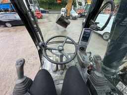 Caterpillar M318D Schnellwechsler Schwenkfunktion OilQuick OQ70 55 Klima Verstellausleger