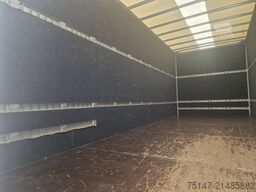 MAN TGL 8.220 4x2 BL 3 Sitzer Möbelkoffer Klima