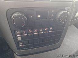 MAN TGL 8.220 4x2 BL 3 Sitzer Möbelkoffer Klima