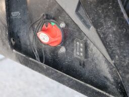 SCHMITZ CARGOBULL SKO 24/ LBW 2500 kg / LIFTACHSE / 3 x ZURRLEISTE