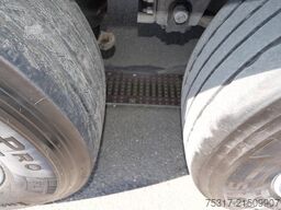 SCHMITZ CARGOBULL SKO 24/ LBW 2500 kg / LIFTACHSE / 3 x ZURRLEISTE