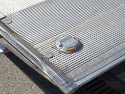 SCHMITZ CARGOBULL SKO 24/ LBW 2500 kg / LIFTACHSE / 3 x ZURRLEISTE