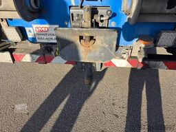 MAN 26.400 TGX mit Baustoffplateau, geteilte Rampen