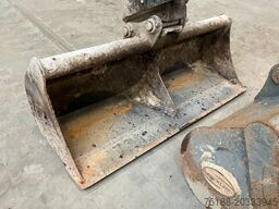 Takeuchi TB 230
