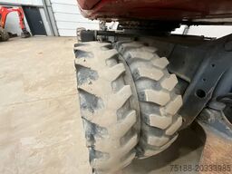 Takeuchi TB 295 W powertilt